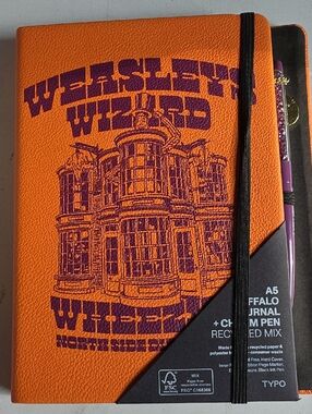NWT Harry Potter Journal And Charm Pen By Typo Weasleys Wizard Orange & Purple